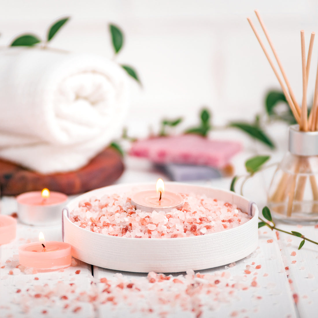 Simple Aromatherapy Diffusers with Himalayan Pink Salt